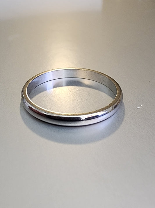 14KT WG 2MM POLISHED BAND